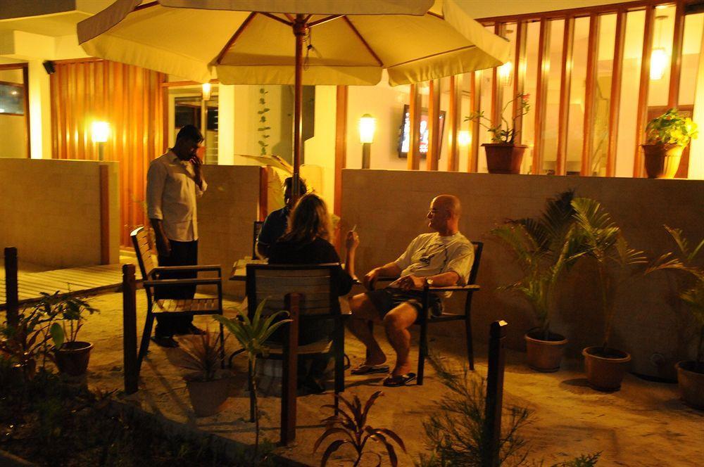 Holidaymakers Inn Hulhumale Exteriör bild